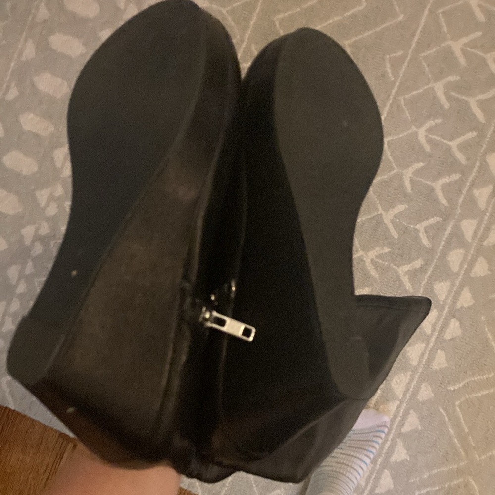 Aldo Black Platform Boots - Picture 9 of 9